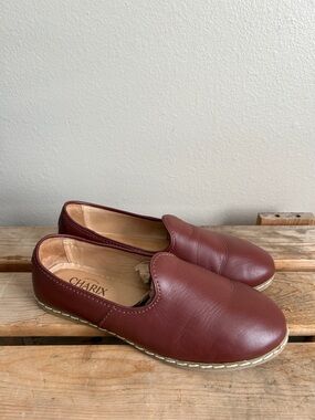 Charix Bordeaux Slip-On Leather Artisan Flat Shoe Size 39